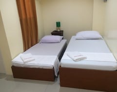 Hotel RedDoorz near New Government Center (Bacolod City, Philippines)
