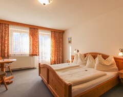 Hotel Zum Schweizer (Lofer, Austria)