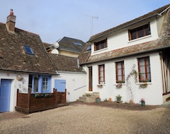 Căn hộ có phục vụ Chez Robins (Trie-Château, Pháp)