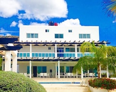 Hotel Ibiza (Nizao, Dominican Republic)