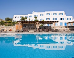 Yiannaki Hotel (Ornos, Greece)