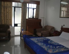 Khách sạn Meera Inn Deluxe (Kanpur, Ấn Độ)