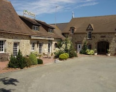 Logis Hotel Oasis (Villaines-la-Juhel, France)