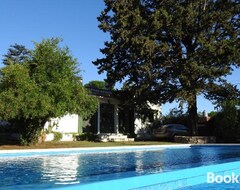 Entire House / Apartment Unquillo De Adobe (Unquillo, Argentina)