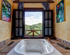 Mahogany Hall Luxury Boutique Resort (San Ignacio, Belize)