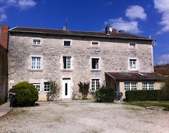 Otel Les Lilas Roses (Chamouilley, Fransa)