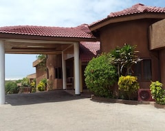Otel Afia African Village (Accra, Gana)