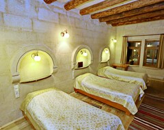 Otel Anatolia Raymonde Cave House (Uçhisar, Türkiye)