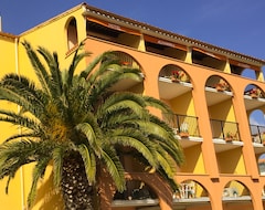 Khách sạn Hotel Alhambra (Cap d'Agde, Pháp)