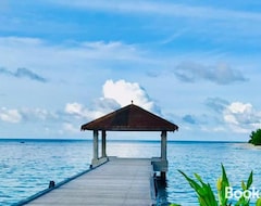 Majatalo Paradisola (Velidhoo, Malediivit)