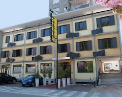 Hotel Ristorante Tre Leoni (Somma Lombardo, Italy)