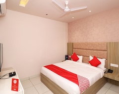Hotel OYO 26833 Cabana (Meerut, India)