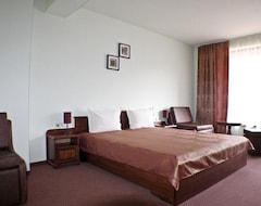 Khách sạn BOJENA (Gabrovo, Bun-ga-ri)