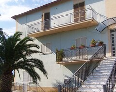 Toàn bộ căn nhà/căn hộ South Calabria Italy Apartment Rental - 10 Minutes From The Sea (Vaccarizzo Albanese, Ý)