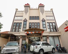 Otel Audah Syariah Residence Mitra RedDoorz (Surabaya, Endonezya)