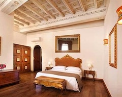 Hotel Pantheon Inn (Rome, Italy)