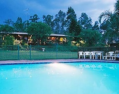 Khách sạn Hunter Country Lodge (Rothbury, Úc)
