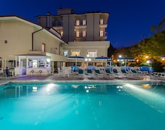 Hotel La Plaja (San Mauro Pascoli, Italy)