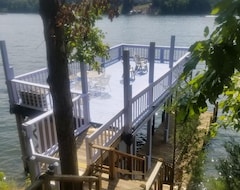 Entire House / Apartment House And Dock On Lake Tillery, Nc, 4 Nights (Troy, USA)