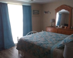 Hotel Private Bedroom And Private Bath (New Port Richey, USA)