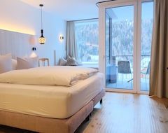 Khách sạn Hotel Die Arlbergerin Adults Friendly 4 Star (St. Anton am Arlberg, Áo)