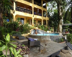 Hotelli Mango Moon Villa (Quepos, Costa Rica)