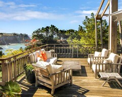 Hotel Oceanfront Stunner W/ Deck, Veranda & Incredible Views - Close To Beaches! (Elk, USA)