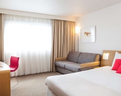 Khách sạn Mercure Paris La Defense Hotel (La Defense, Pháp)