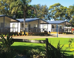 Khách sạn Smugglers Cove Holiday Village (Forster, Úc)
