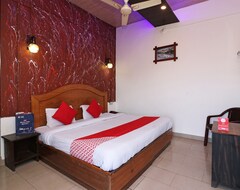Oyo 75124 Hotel Bjs Residency (Noida, India)