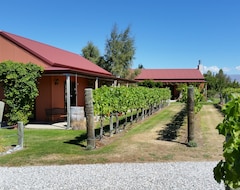 Guesthouse River Rock Estate (Cromwell, New Zealand)