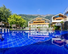Khách sạn Familien Wellness Residence Tyrol (Naturns, Ý)