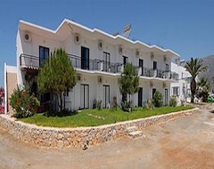Otel Maria's Studios (Fragokastelo, Yunanistan)