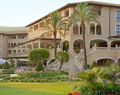 Hotel The St. Regis Mardavall Mallorca Resort (Costa d´en Blanes, Spain)