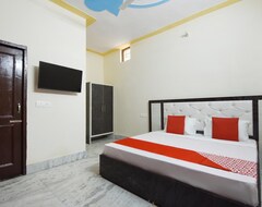 Khách sạn Oyo 48981 Hotel Savera (Mohali, Ấn Độ)