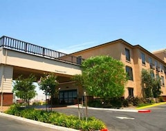 Khách sạn Hampton Inn Norco/Corona (Norco, Hoa Kỳ)