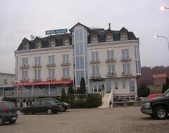 Hotel Palace (Kosovska Mitrovica, Kosovo)