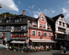 Khách sạn Gast- und Weinhaus Burkard (Bernkastel-Kues, Đức)