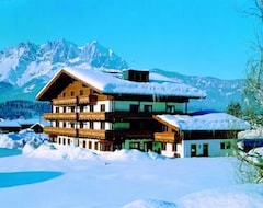 Kaiserhotel Kitzbühler Alpen (Oberndorf, Avusturya)