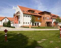 Diamant Hotel Conference, Spa & Family Resort (Dunakiliti, Hungary)