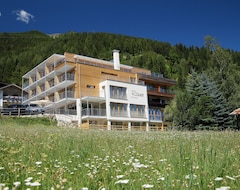 Khách sạn Vitalhotel Rainer (Ulten, Ý)