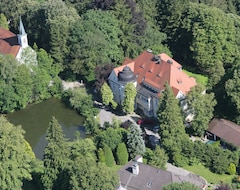 Toàn bộ căn nhà/căn hộ Château Abraham - Idyll Near Munich U. Starnberger Lake (Berg, Đức)