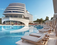 Resort Titanic Deluxe Lara (Antalya, Türkiye)