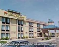 Khách sạn Holiday Inn Express Hotel & Suites Colby, an IHG Hotel (Colby, Hoa Kỳ)