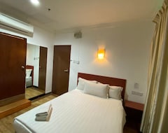 OYO 89847 Switz Paradise Hotel (Sabahat, Malaysia)