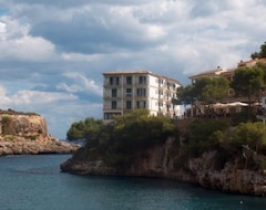 Hotel Villa Sirena y Apartamentos (Cala Figuera, Spain)