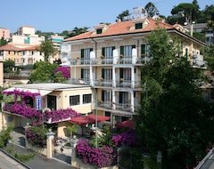 Khách sạn Hotel Miranda (Varazze, Ý)