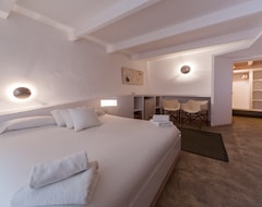 971 Hotel Con Encanto (Ciutadella, Španjolska)