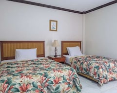 Hotelli S & C Hotel Suites & Apartment (Koror, Palau)