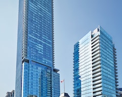 Four Seasons Hotel Toronto (Toronto, Canada)